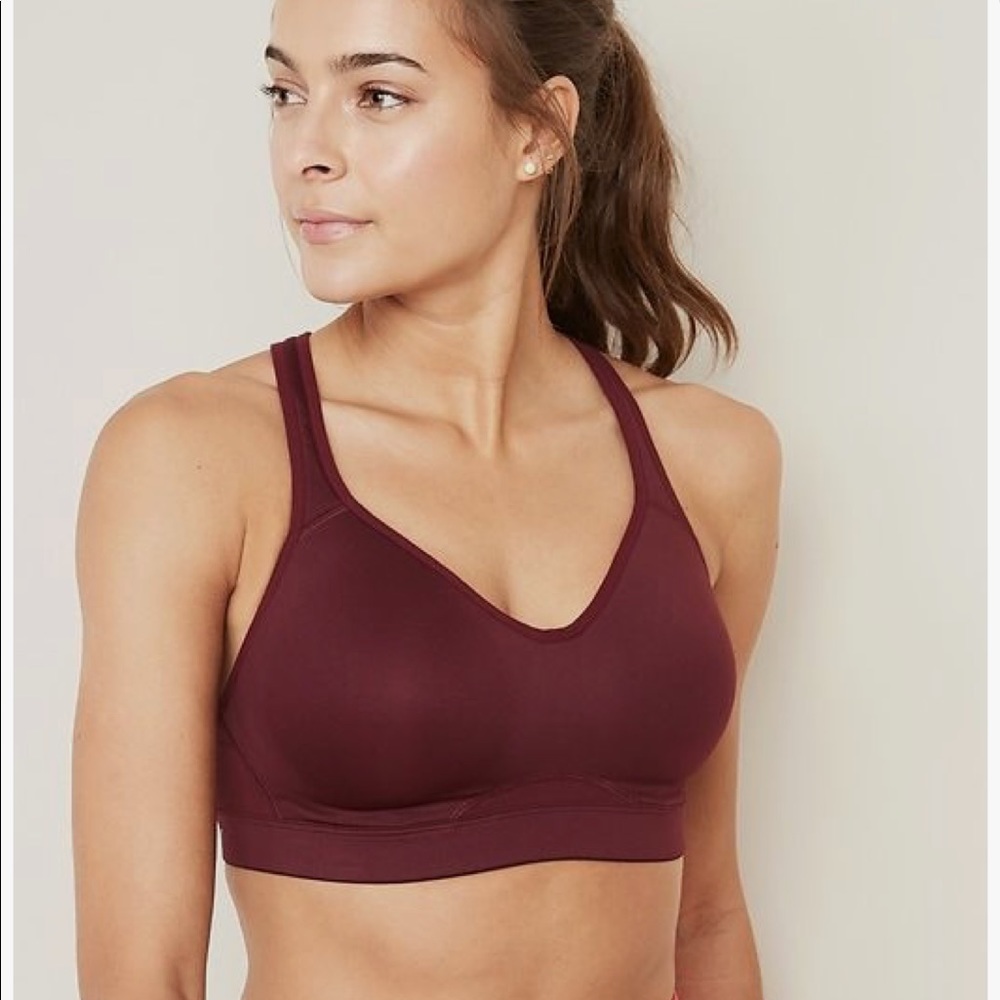 Old Navy- Maroon Adjustable Sports Bra 🍓